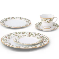 Noritake Holly And Berry Gold 5-Piece Place Setting